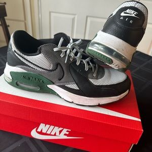 Nike shoes size 10